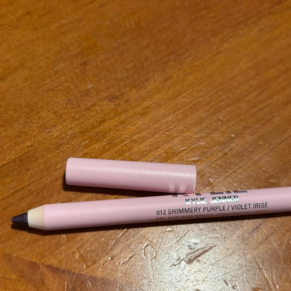 Kylie Kyliner Gel Eyeliner Shimmery Purple